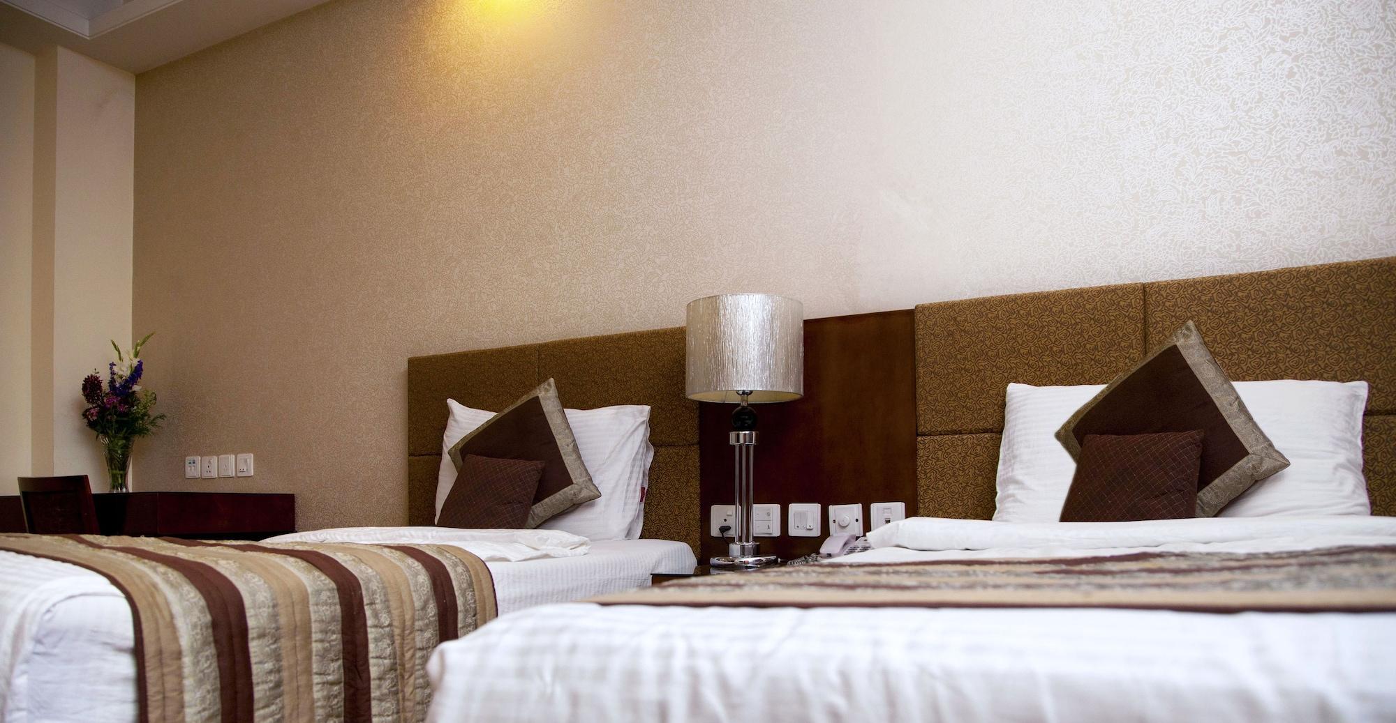 Alpina Hotels & Suites New Delhi Exteriör bild