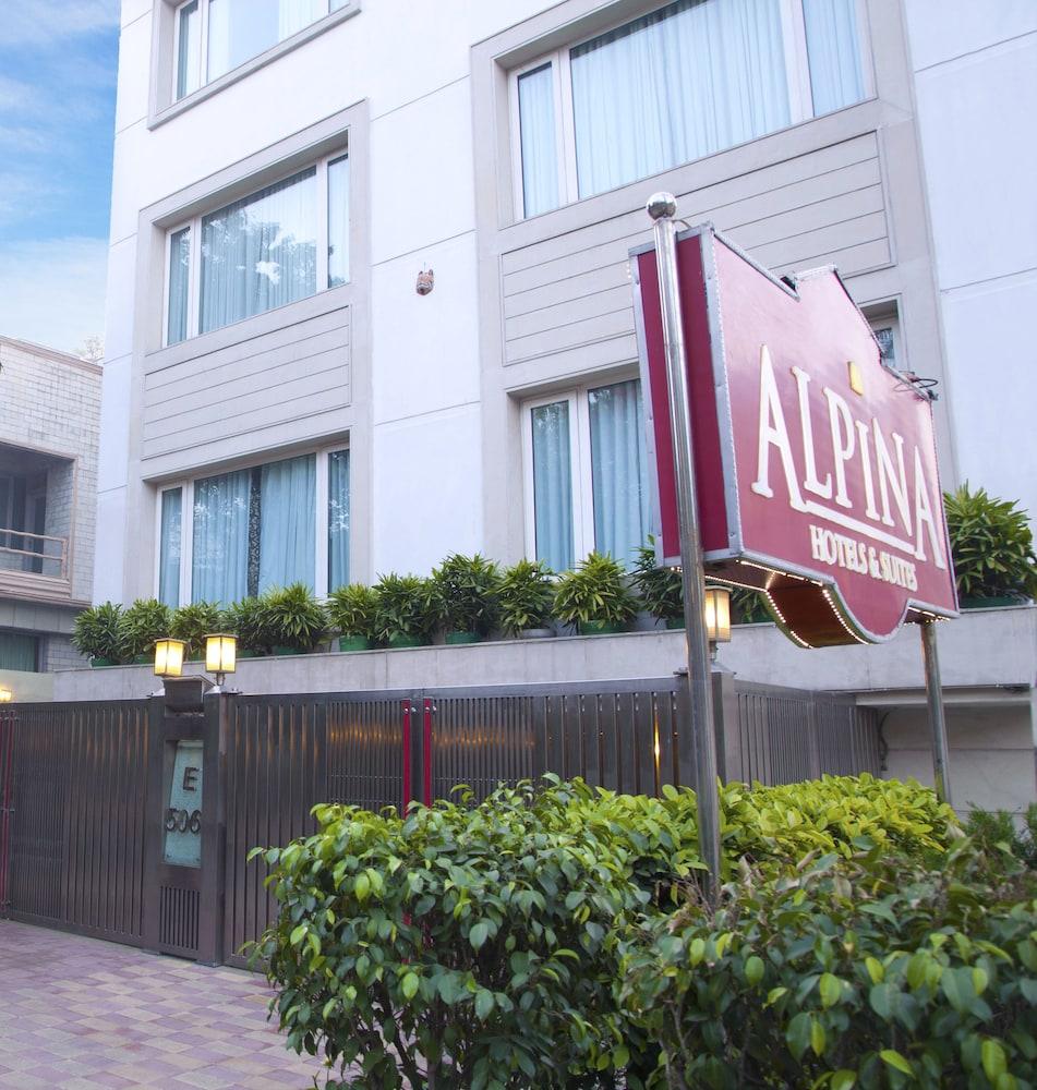 Alpina Hotels & Suites New Delhi Exteriör bild