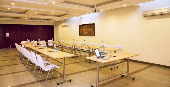 Alpina Hotels & Suites New Delhi Exteriör bild