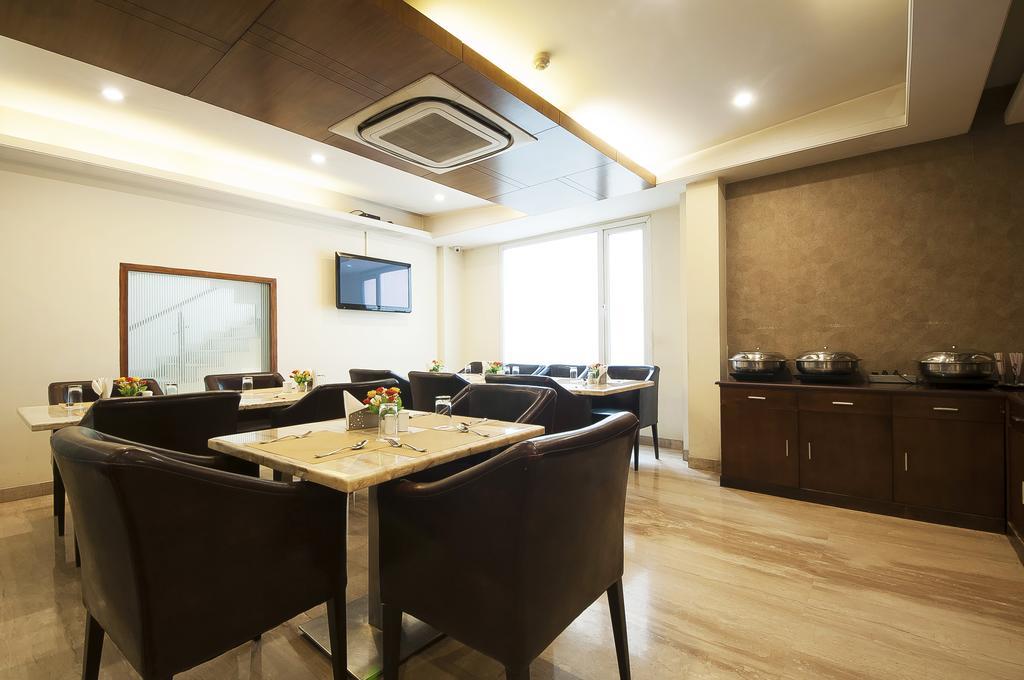 Alpina Hotels & Suites New Delhi Exteriör bild