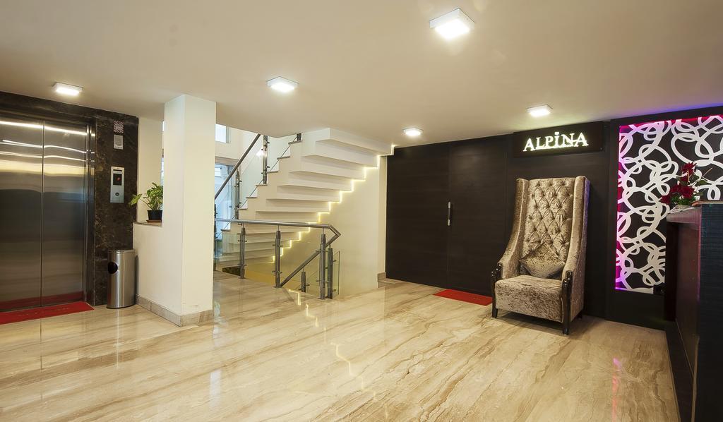 Alpina Hotels & Suites New Delhi Exteriör bild