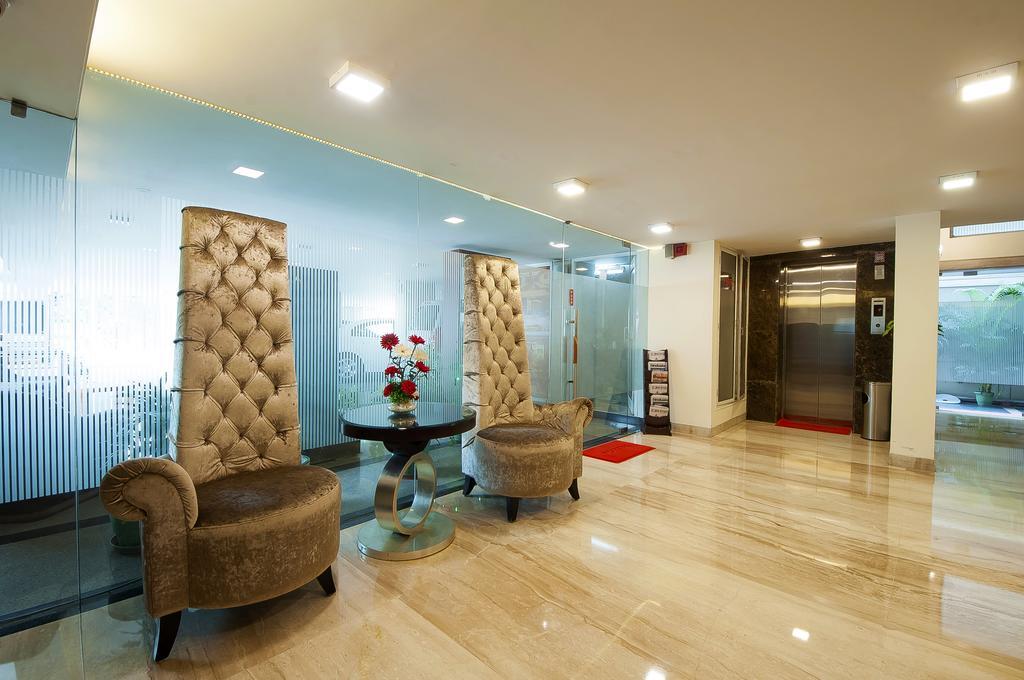 Alpina Hotels & Suites New Delhi Exteriör bild