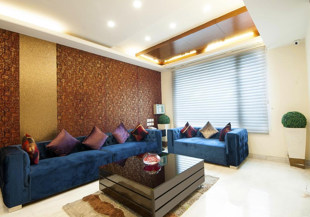 Alpina Hotels & Suites New Delhi Exteriör bild