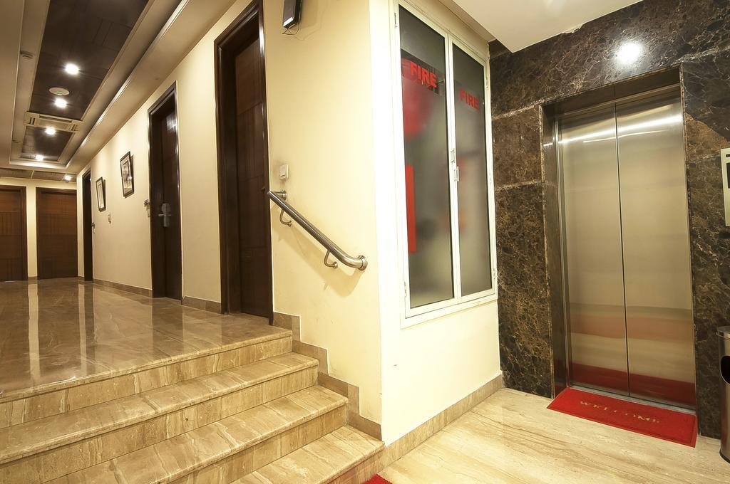 Alpina Hotels & Suites New Delhi Exteriör bild