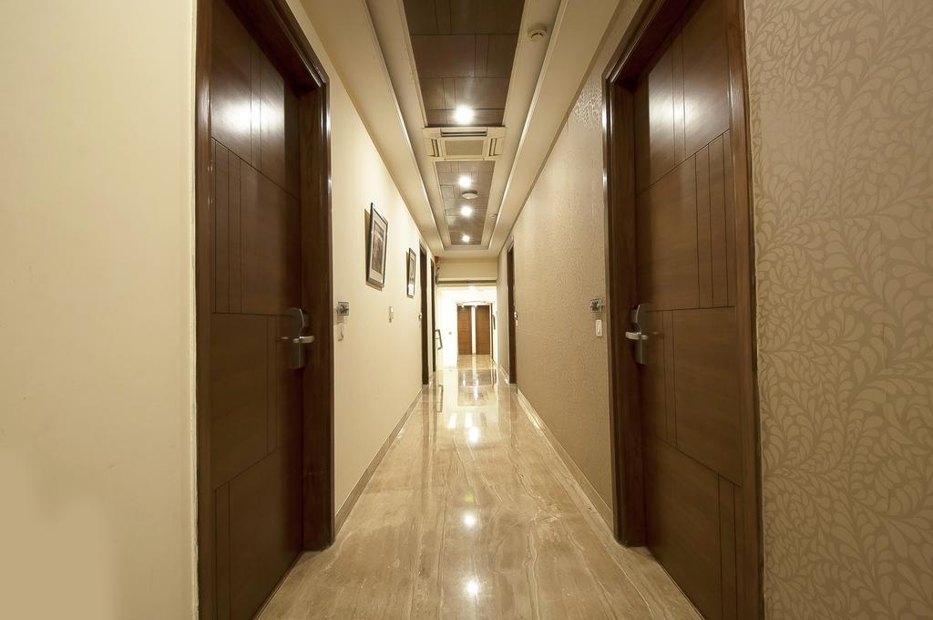 Alpina Hotels & Suites New Delhi Exteriör bild