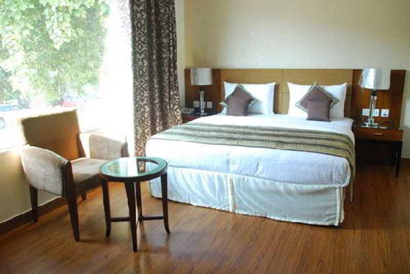 Alpina Hotels & Suites New Delhi Exteriör bild