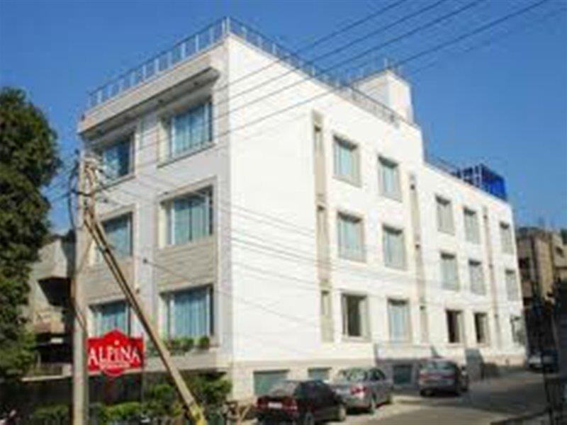 Alpina Hotels & Suites New Delhi Exteriör bild