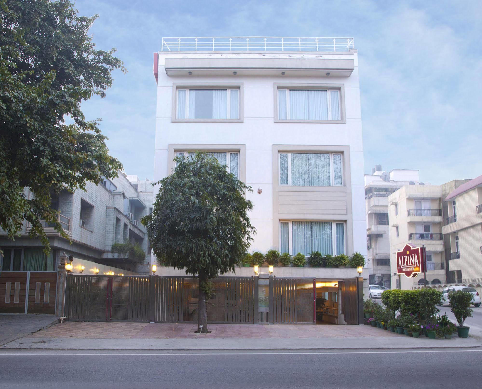 Alpina Hotels & Suites New Delhi Exteriör bild