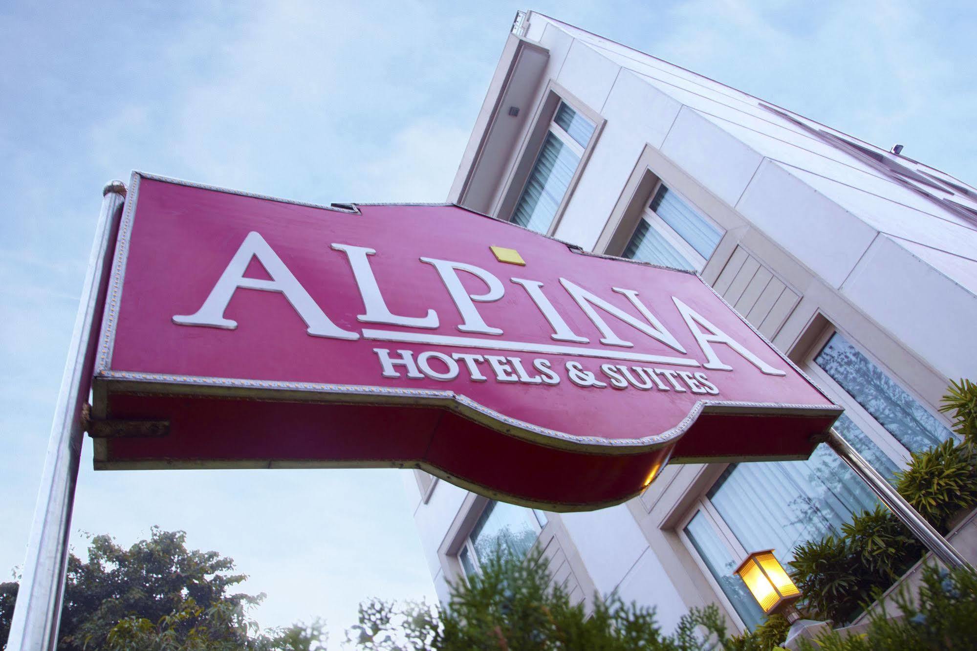 Alpina Hotels & Suites New Delhi Exteriör bild