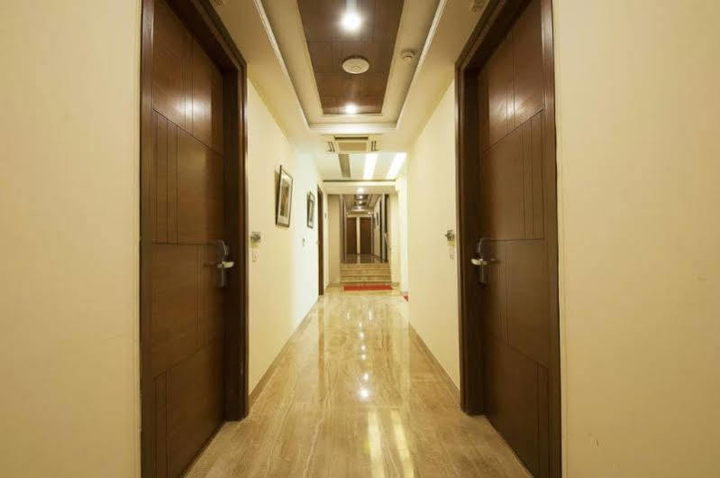 Alpina Hotels & Suites New Delhi Exteriör bild